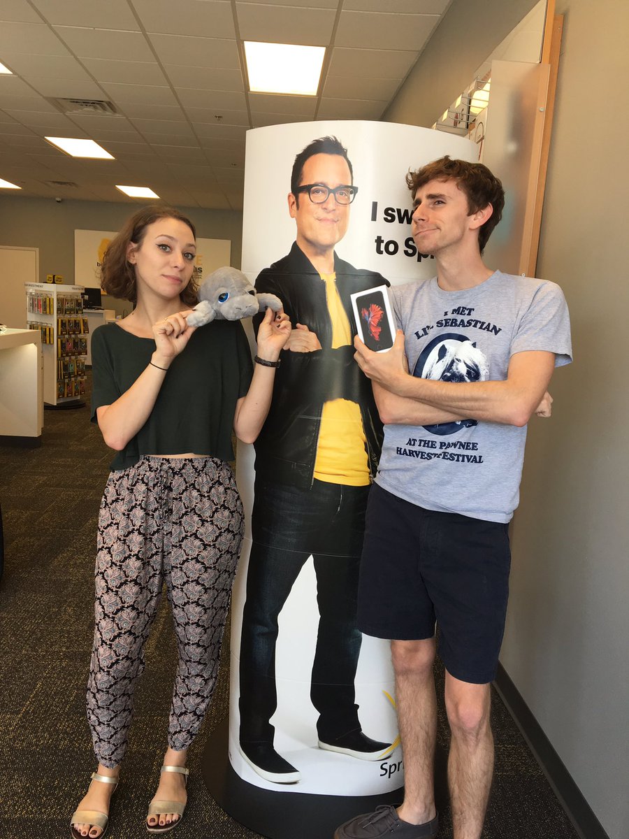 5PointsSprint's tweet photo. #mannythemanatee and Paul welcome our newest customer from tmo! #switchtosprint #switchtosavings https://t.co/6dLL1UkWVJ
