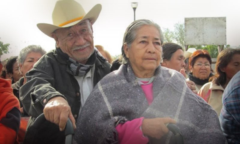SEDESOL_mx's tweet photo. #BuenasNoticias Alcanzamos el 100% de cobertura del programa de pensiones para adultos mayores en el Edo. de Durango https://t.co/YnuY4uheUg