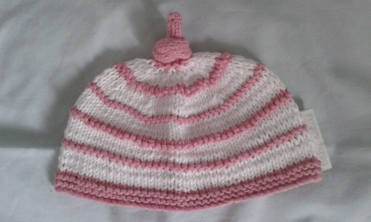 UniqueKnits's tweet image. #handmadehour @HandmadeHour Baby Top-Knot Hat hand knitted in 100% organic fairly-traded cotton £19.99 - message me!