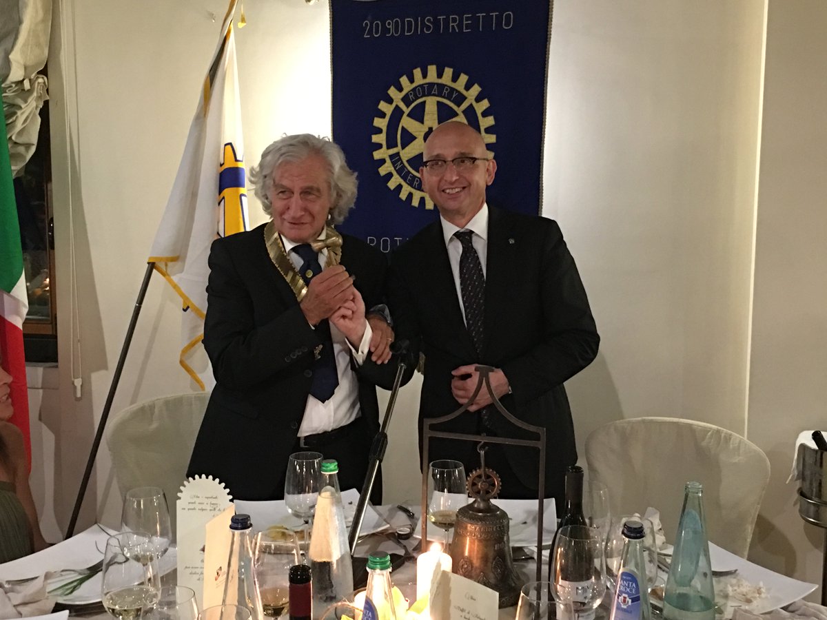 AR 2016-17: passaggio del Martelletto, da avv. Luca Bruno a Prof. Massimo Casacchia, Emerito Psichiatria Univaq