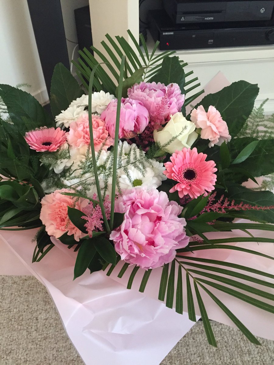 gemmapoolman's tweet image. I have a lovely husband (even though he is away this week) 😍 #specialdelivery