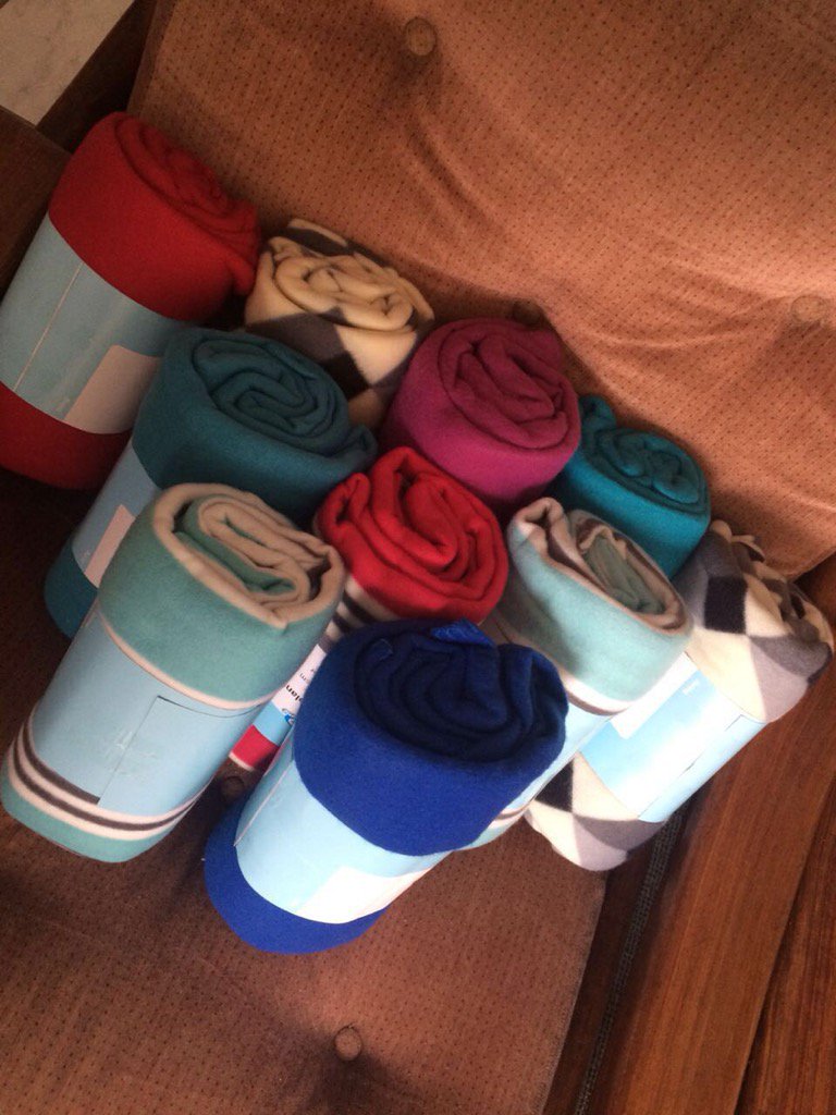 More amazing businesses in #SomersetWest helping out this great cause! #MandelaDay Thank you <a href="/MontyTravel/">Monty Travel</a>