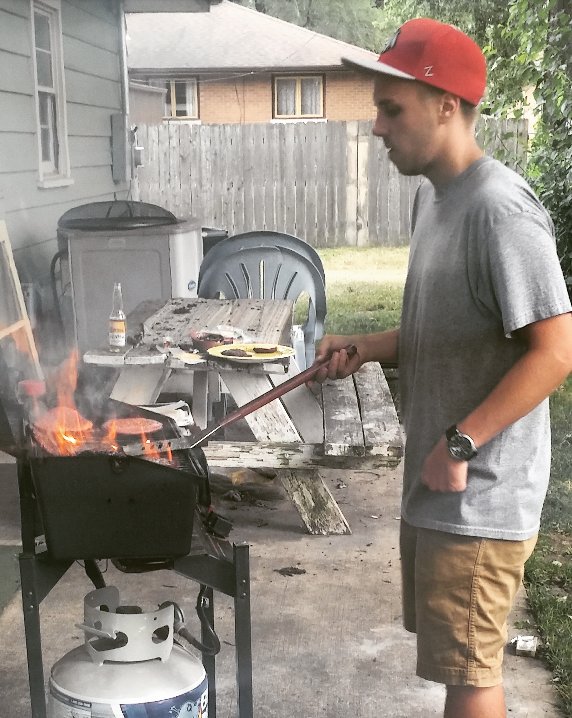 emmanuelroldan_'s tweet photo. Meet the homeboy, Cookout Kem. #BurgerAttack! 🍔🔥 https://t.co/wu2CyBswJH