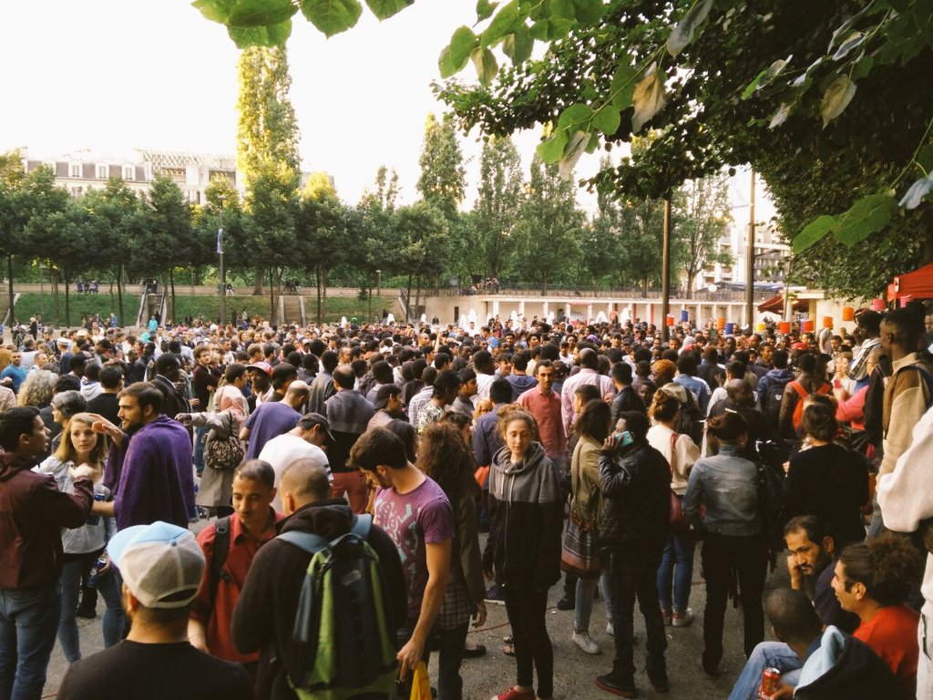 GlobalDebout's tweet photo. Event in solidarity with migrants in Paris tonight

Many cultures enjoying together and suporting each other #Life https://t.co/kHuj3oNkEQ