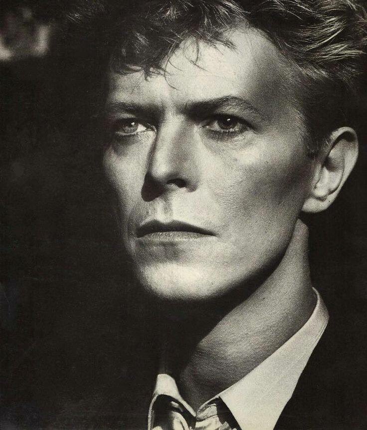 Bowie2Infinity's tweet photo. I think each David Bowie album is his interpretation of that moment in time , like a film #visionary #socialobserver https://t.co/RcS4zpfZvs