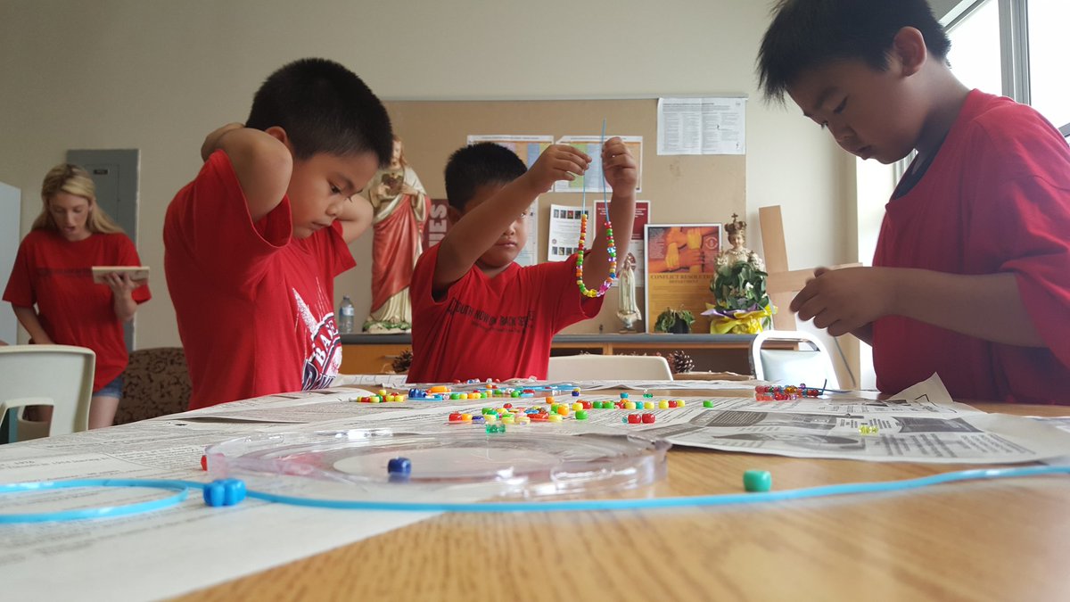 gracee_nat's tweet photo. Staying cool and making arts and crafts at Youth Now on Track! #FOY2016 @FOYTCDSB @MikeCLeadership @TCDSBoutreach https://t.co/XWqf5Gc3JS
