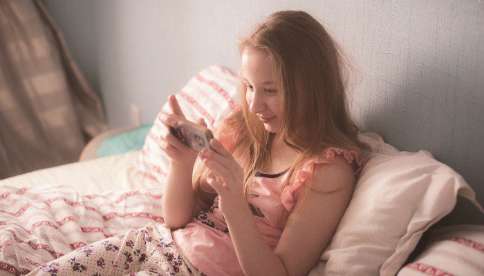 ScaryMommy's tweet image. Why I Don't Feel Guilty About My #Tween Doing Nothing All Summer buff.ly/2a9iF7k @LisaSadikman