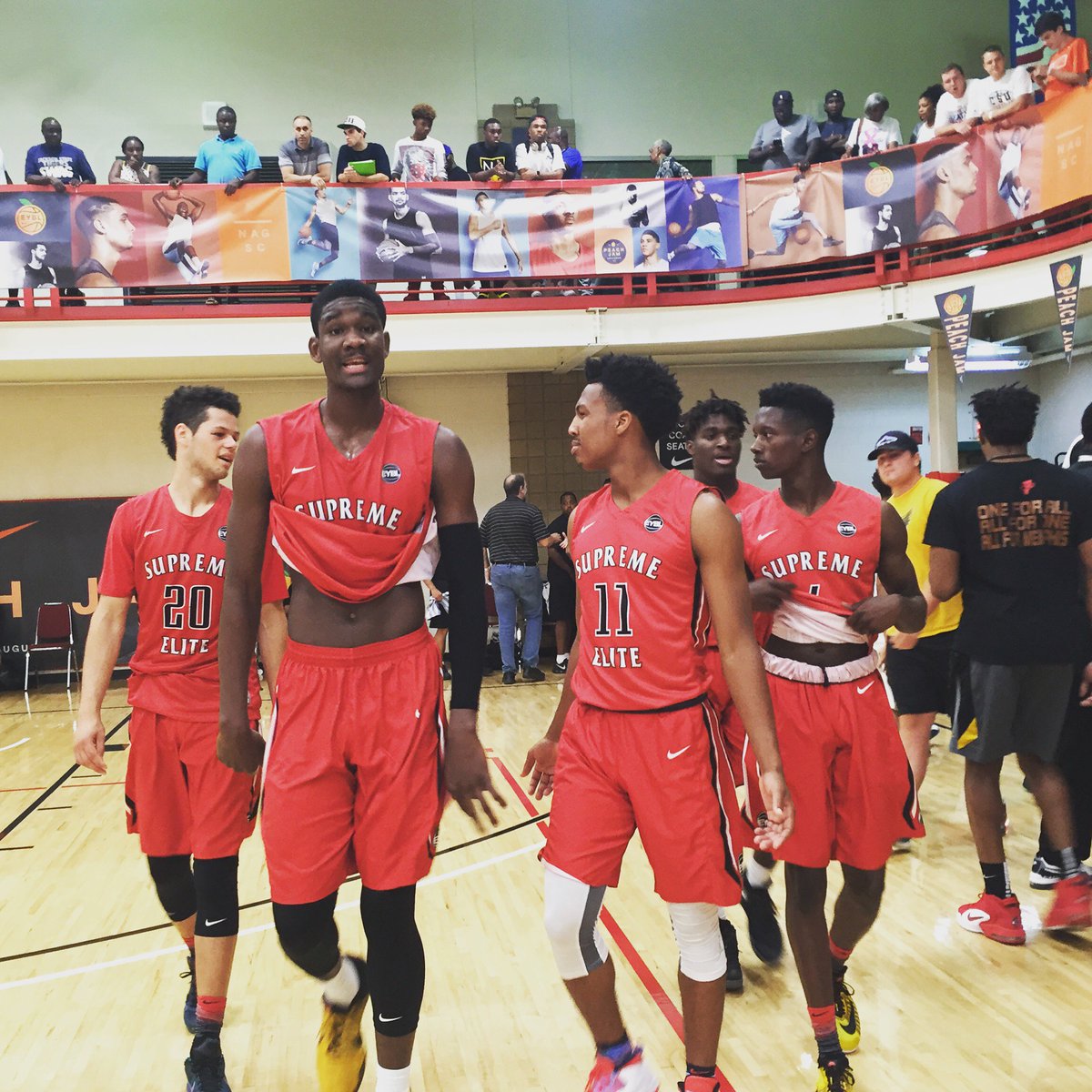 CalSupremeBball's tweet image. Great EYBL Season 17U ... #FinalFourRun Available now on our website #Supreme #BasketballNeedsEYBL #Story #Program