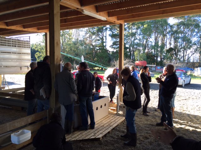 SouthlandFarmSv's tweet photo. We had a good turn out for our lamb feeder field day yesterday in Hedgehope!
#SFS #DeLaval #LambFeeder #FieldDay https://t.co/4KZSMoFbFy