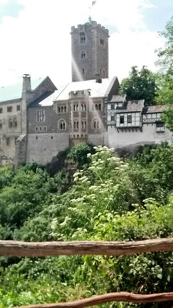 AnneMarieHolze's tweet photo. Ausflug in #Thueringen: die Wartburg in #Eisenach. Führungen lohnen sich! @KulThuer @thueringen_ttg @stadteisenach https://t.co/8X59Z0I4DE