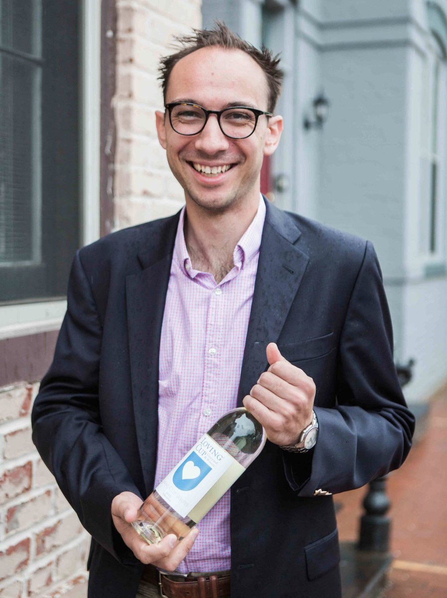Edible_DC's tweet photo. How sustainable is VA wine? @ChezLeCommis thoughts on that https://t.co/3OteHoIuDF #summerissue #WineWednesday https://t.co/95lNWFaeUt