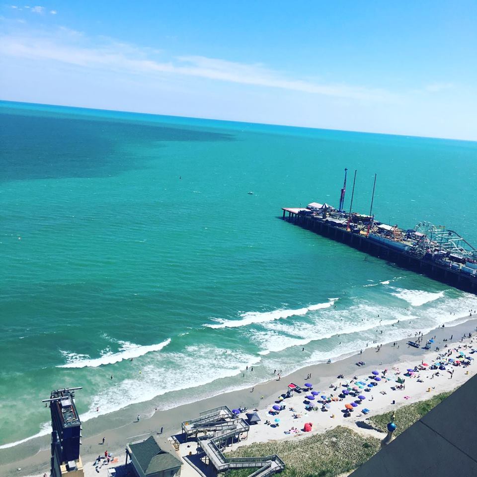 PhillyInquirer's tweet photo. In need of a tropical vacation? The new water hue down the shore might be an alternative https://t.co/c3AmTFDYQt https://t.co/6iZ5f2yoIw