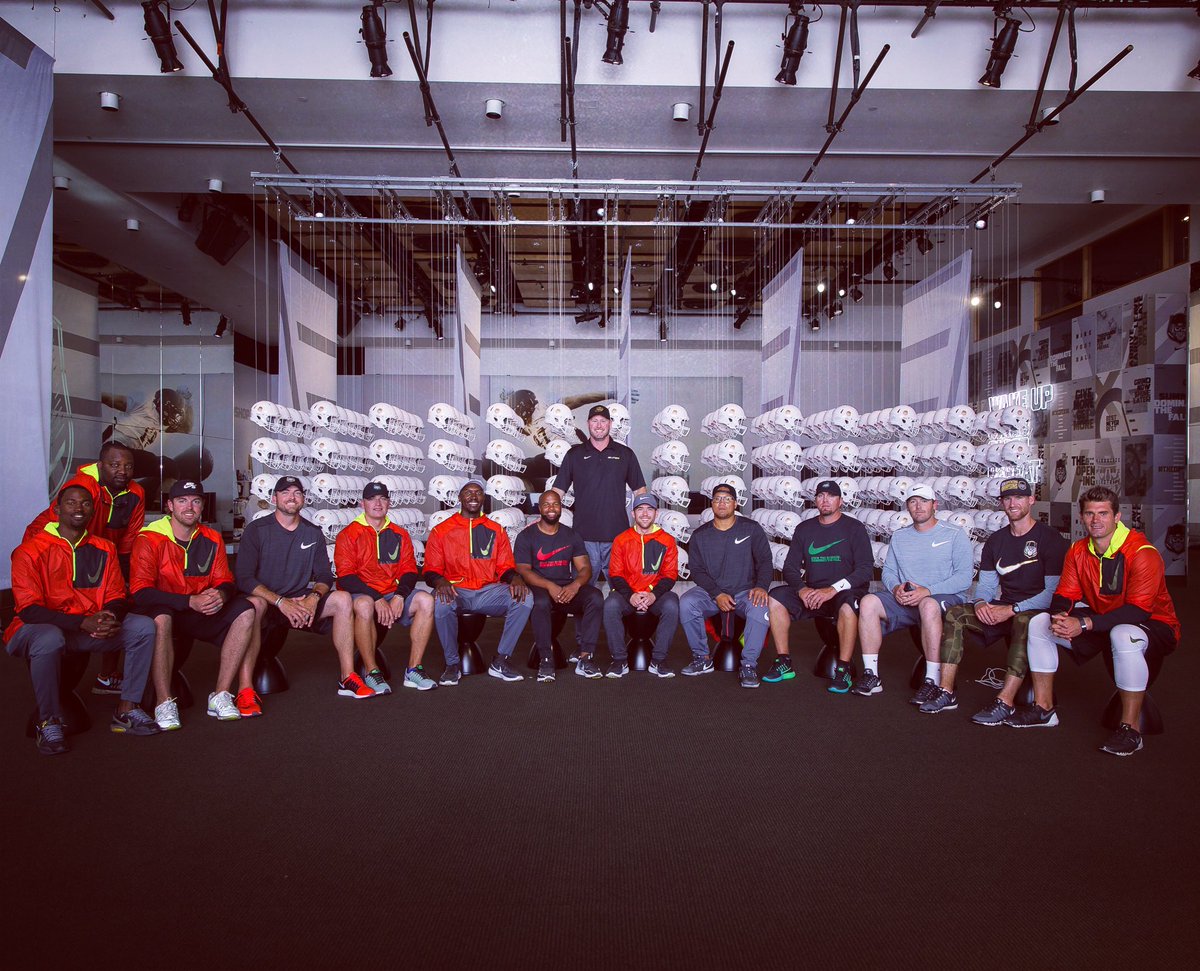 AlexBrink10's tweet photo. "I thought I knew a lot, until I learned a little." Thanks to @TDESPN and the crew from @Elite11 for a great week! https://t.co/sm4lkLvPlz