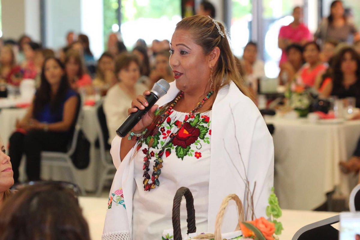 ClaudiaPavlovic's tweet photo. Todas las mujeres valen muchísimo por su capacidad y preparación para el trabajo y para sacar adelante a su familia. https://t.co/VtI04oW5pU
