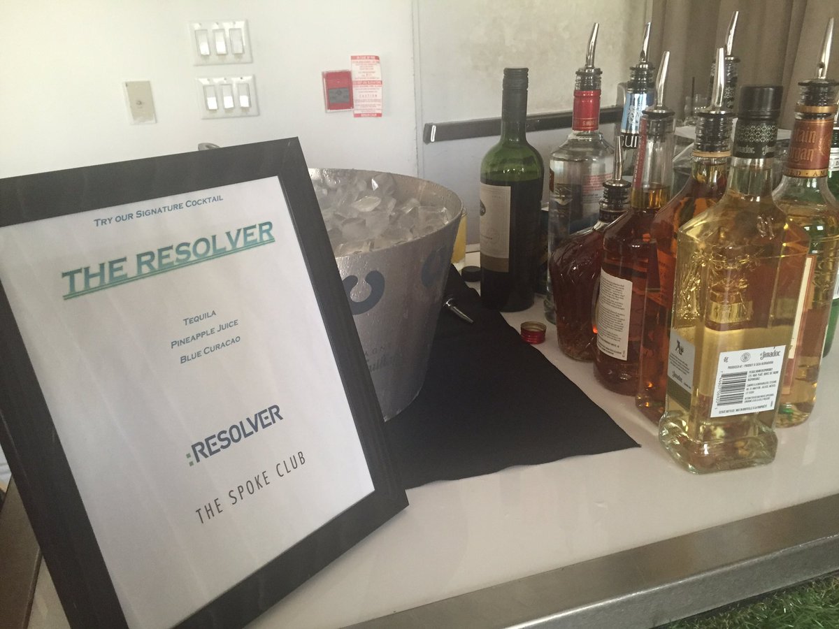 Resolver's tweet photo. I'll have "The Resolver" please. #CustomDrink #ReconnectToronto https://t.co/lIfjIWFxZT