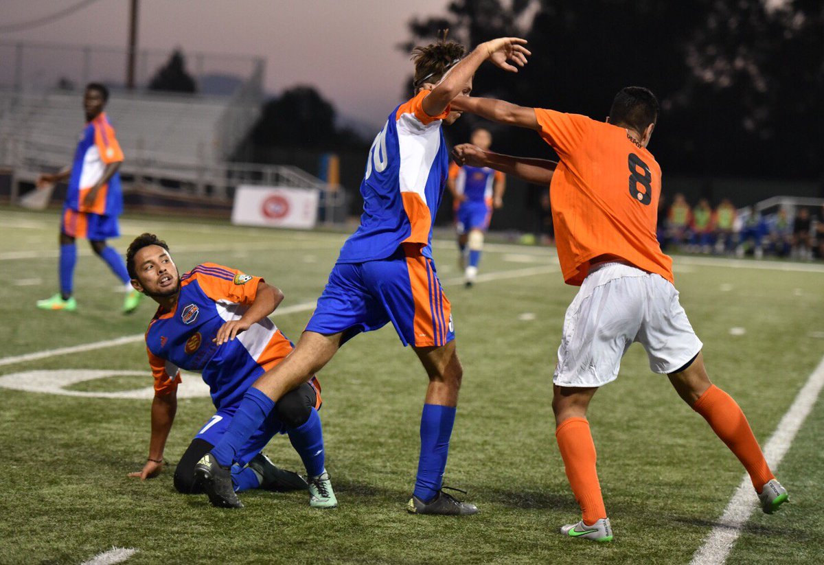 JeffreyWriter's tweet photo. #FCHasental #VCFusion #CalLutheranUniversity #soccer https://t.co/jWqGKkZv3N