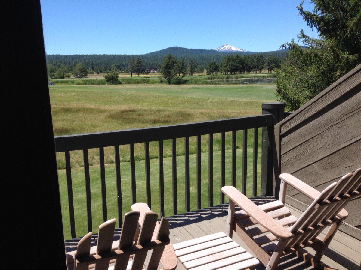 Presenting the keynote at the Oregon Association of Hospital &amp; Health Systems Annual Retreat...