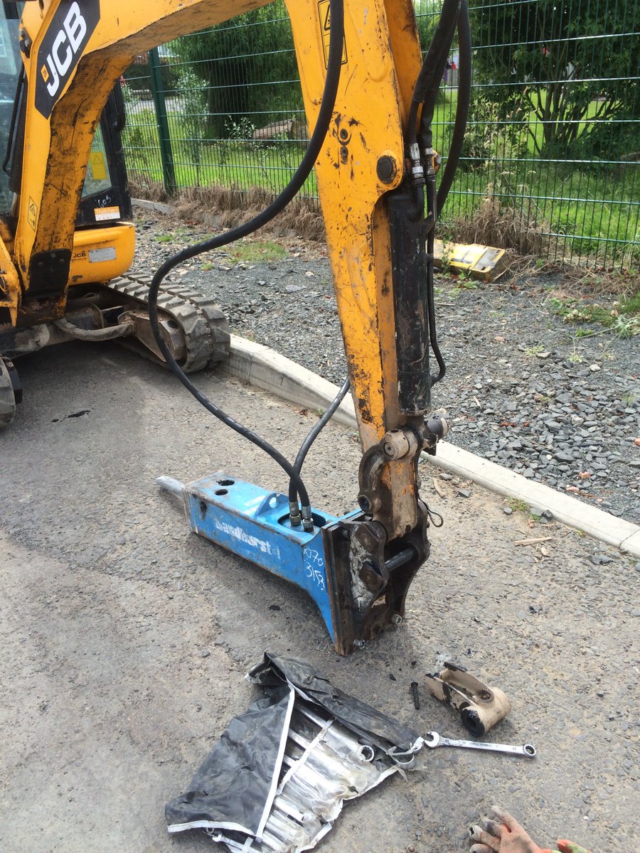 RBB_GROUP's tweet image. Thanks Scot JCB Newcastle: Record breaking 45 mins to repair a damaged linkage on @RBB_Group 1.8T @JCBMachines
