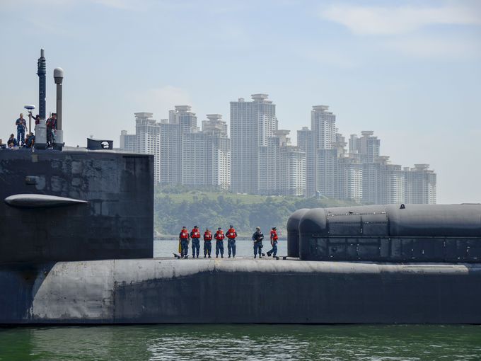 NavyTimes's tweet image. Frontline Photos: The USS Ohio arrives at the Republic of Korea (ROK) Fleet base in Busan ow.ly/T6OH302dJP5