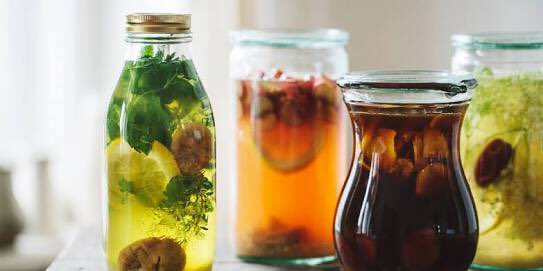 OmegaMeals's tweet photo. New on my blog,https://t.co/25bDVHIo81  how to make Kombucha at home! Delicious gut healing probiotic tea for $1. https://t.co/9GHtt4Mscl