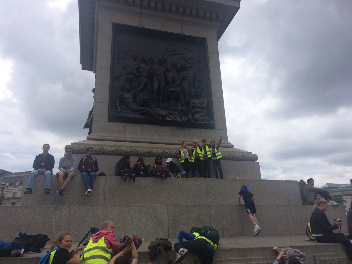 Fun and games with the #ThreeLions in Trafalgar Square!