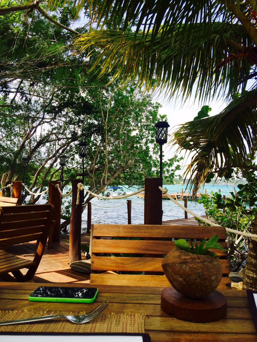 barragan_21's tweet photo. #relax #Bacalar #PuebloMagico #Sunburn https://t.co/MB5CQqncnm