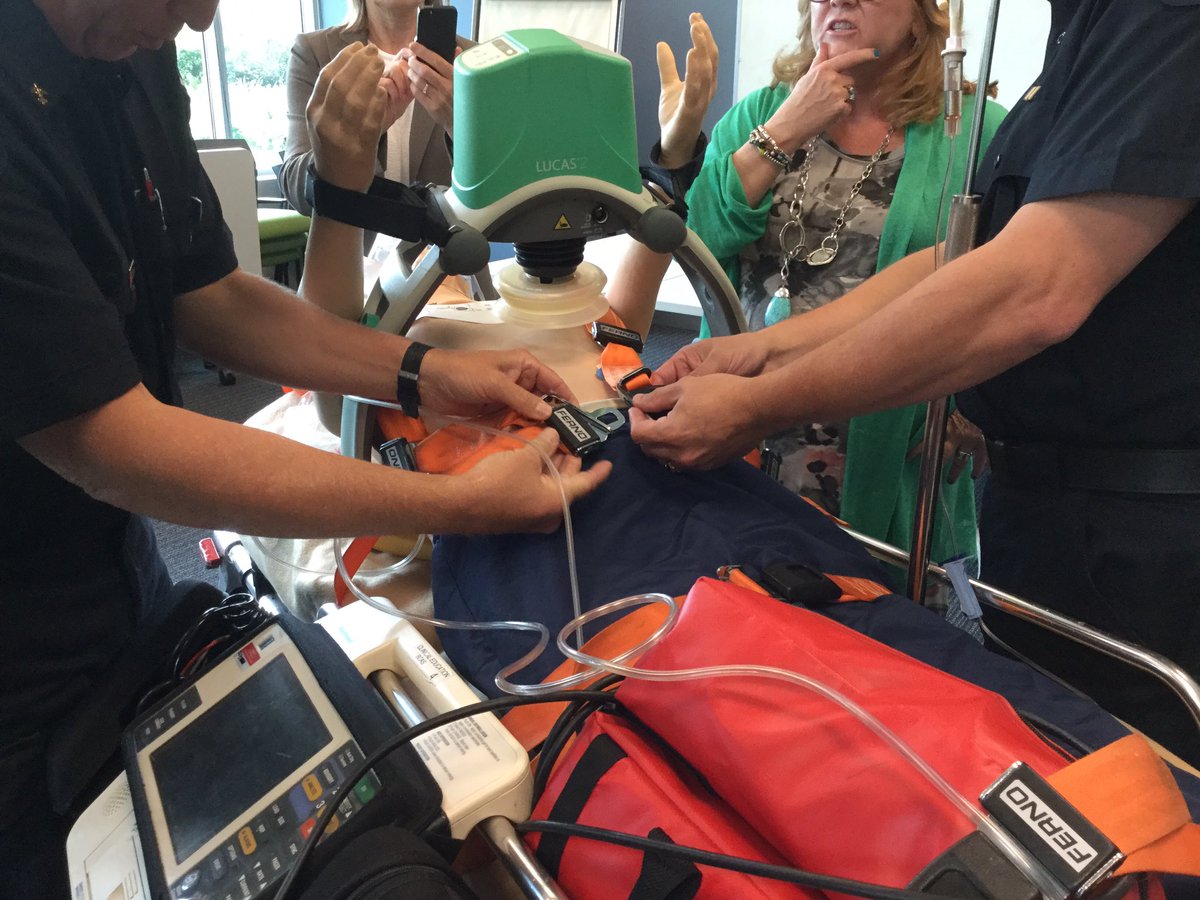 Providence_Hlth's tweet photo. This morning's press conference w/ @BC_EHS on new Canadian cardiac resuscitation system (ECPR) #ECMOCPR https://t.co/ZDaN7uyJDu