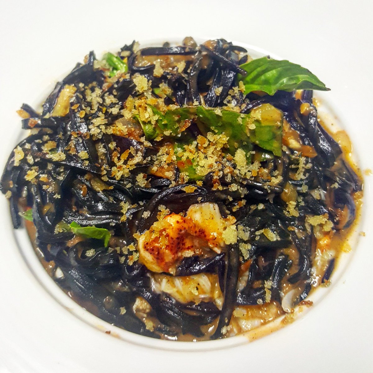 BarrelDC's tweet image. 😍 @ChefGFleming's special tonight: Lobster Putanesca w/Squid Ink Spaghetti, Capers, &amp;amp; Olives!
