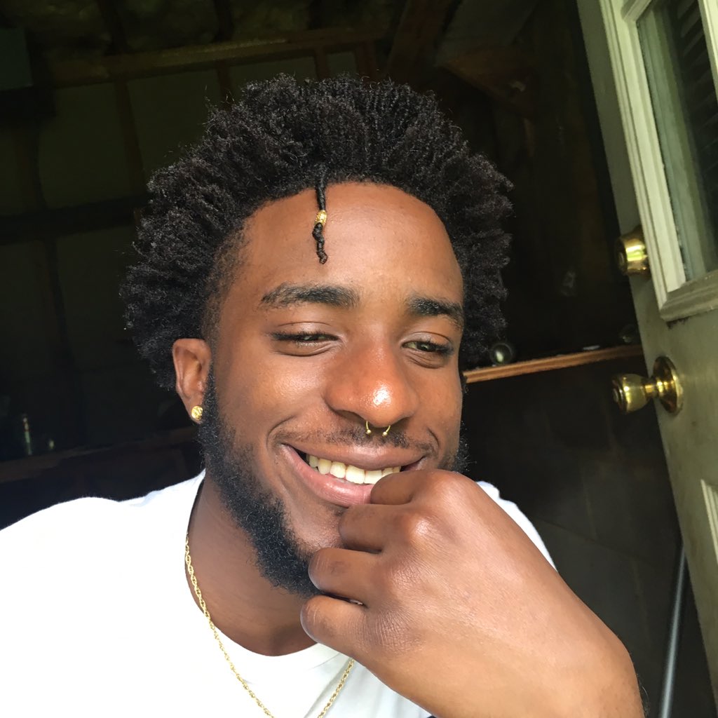 OmariBuckmire's tweet photo. I love my black skin https://t.co/eNKpmEjYfz