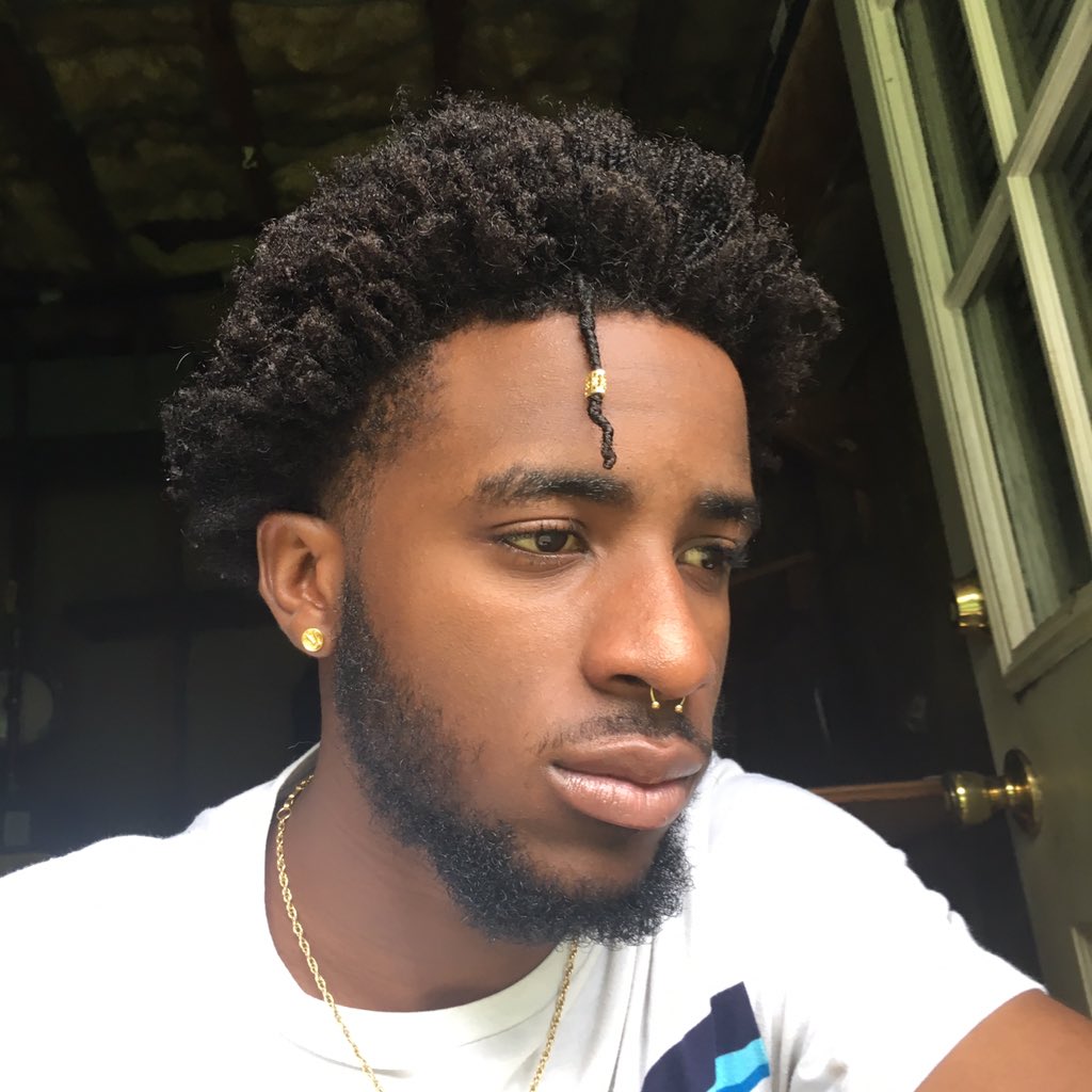 OmariBuckmire's tweet photo. I love my black skin https://t.co/eNKpmEjYfz