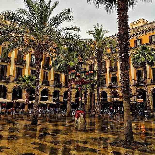 CPPStudyAbroad's tweet photo. Hermosa plaza de la Rambla.
#exploring #Barcelona #Spain #Espana #JoelinBarcelona #studyab… https://t.co/vwE1Qmg3vk https://t.co/u7YTQLN38m