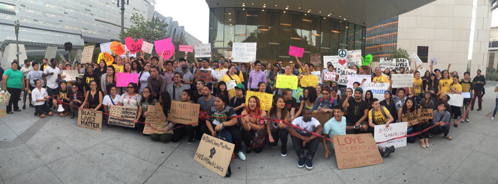 WP4BL's tweet photo. Black lives, the matter here!! #LAPDisaCrimeScene #OccupyLACityHall justice for #RedelJones #FireCharlieBeck https://t.co/ia7uKlI1LK