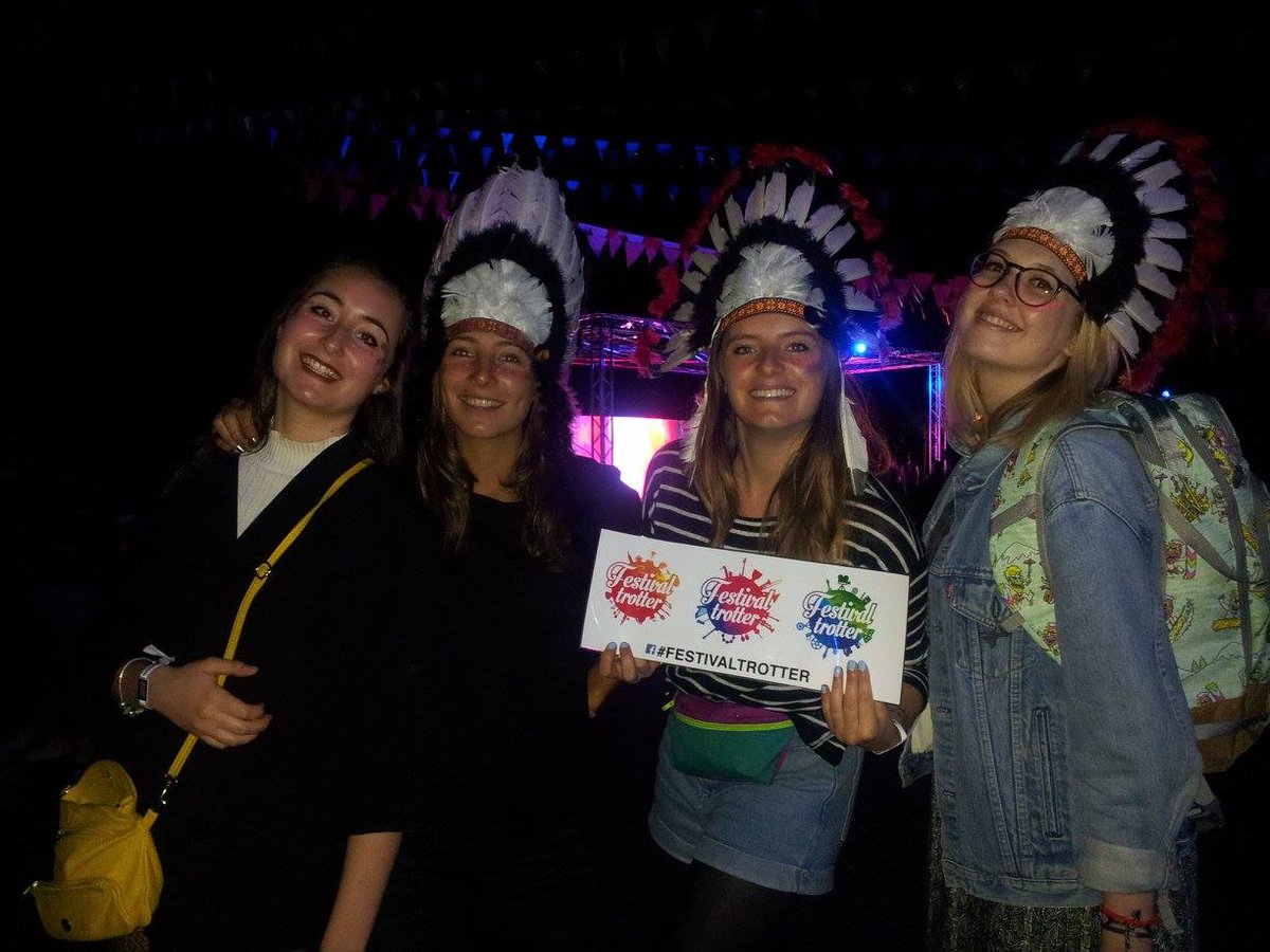 Festi_Trotter's tweet photo. la Team @Festi_Trotter était présente le 13/04/16 au @PeacockSociety . 
#PeacockSociety #Festi_Trotter https://t.co/O4UVsb2ANE