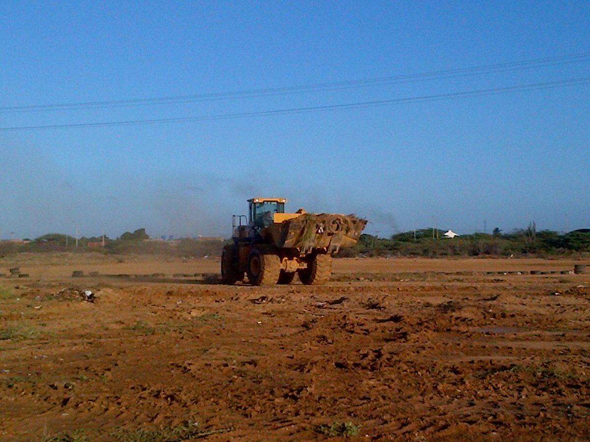 DJRomany6's tweet photo. dios mediantes en estos terrenos se construirá el proyecto punto fijo 428. en falcon municipio carirubana https://t.co/TPJ4TgFrai