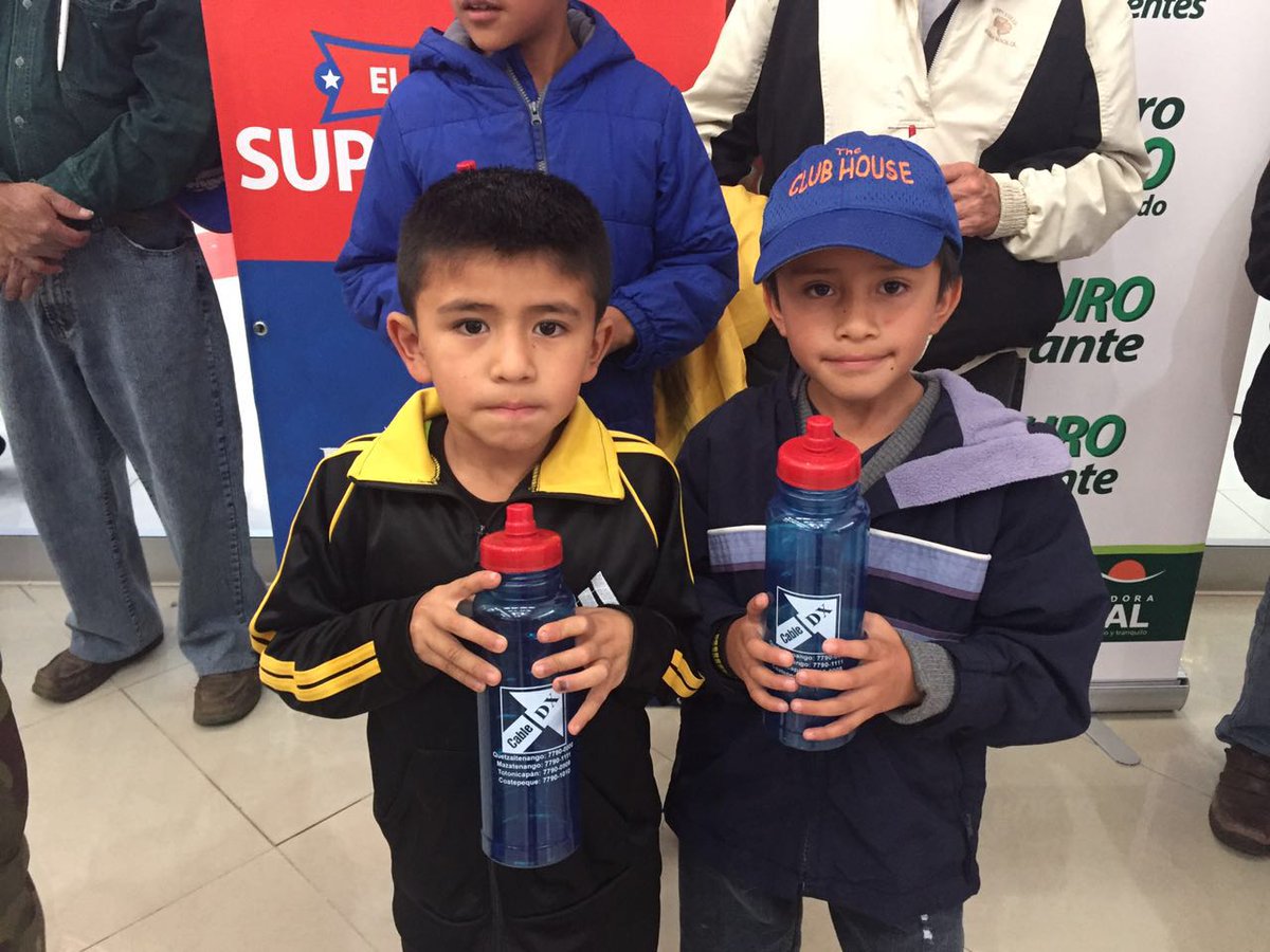 CableDX's tweet photo. Presentación de nuevo uniforme de #XelajuMC #CableDX https://t.co/UlU1dAGQyV