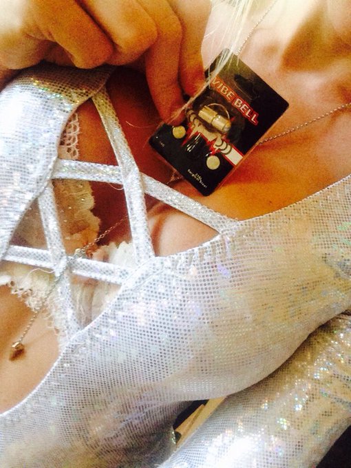 AND a vibrating nipple ring from Titanpm?! (Not sure what your Twitter is you should lmk!) Im gonna have<a href="/tag/onmfc"class="tags"><span>#onmfc</span></a>