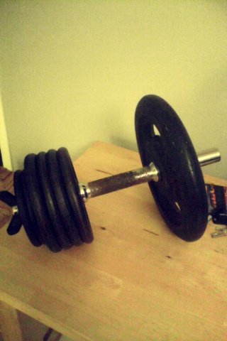 RuruLMF's tweet photo. #HomeGymProblems https://t.co/5gHgV760Ib