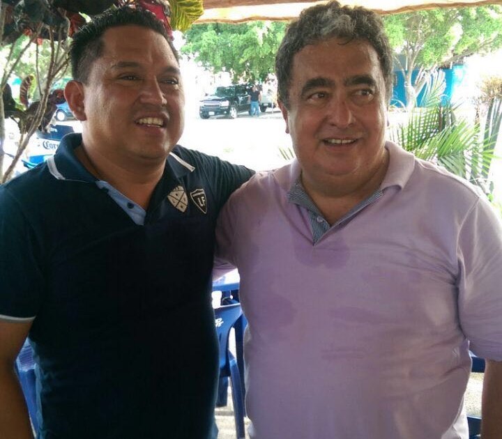 GMendicutiMX's tweet photo. En marisquería Totosaus de playa del Carmen, disfrutando ricos mariscos, los recomiendo y éxito amigo Hugo Totosaus https://t.co/PFVNd38iuR