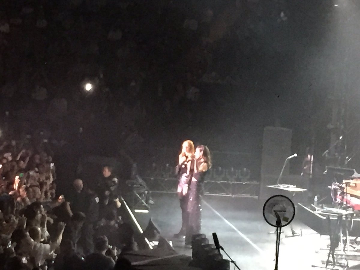 jmlong531's tweet photo. Partner Celebration. Icona pop!  #WPC16 https://t.co/N25uAcTVVA