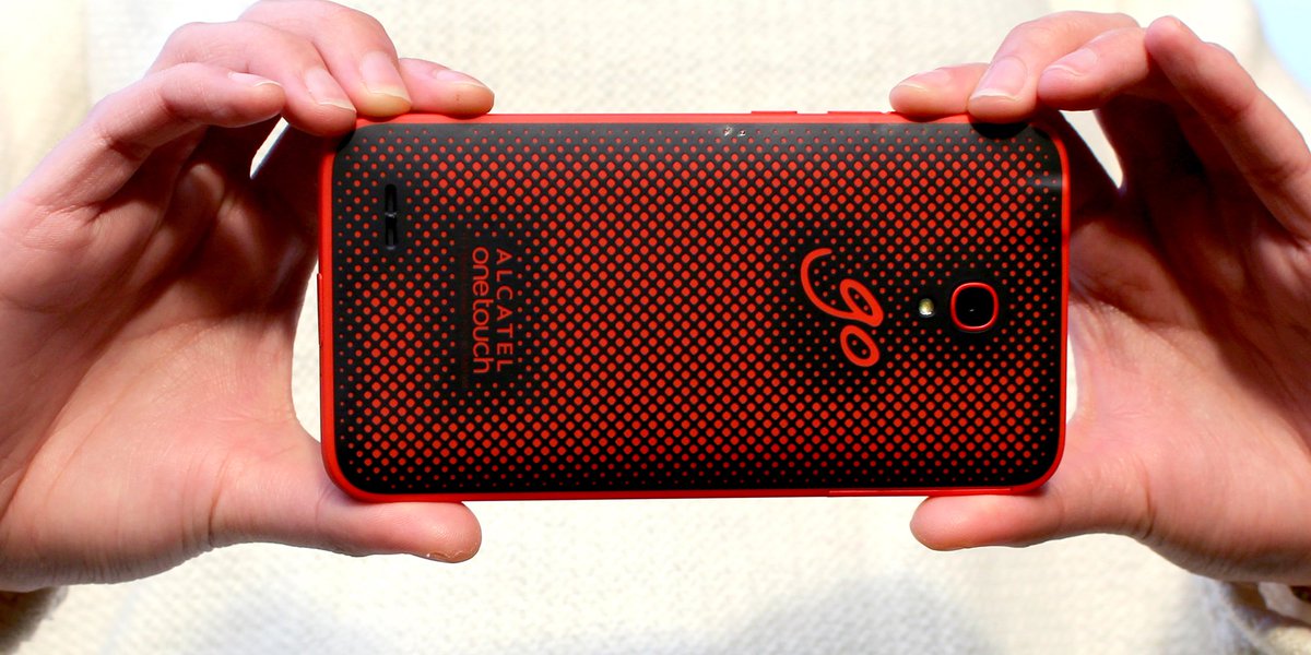 alcatelANZ's tweet photo. The #waterproof, #shockproof & #dustproof #GOPLAY is NOW AVAILABLE through #Roadhound! https://t.co/7fyowUpySg https://t.co/KJpVQPdFV0