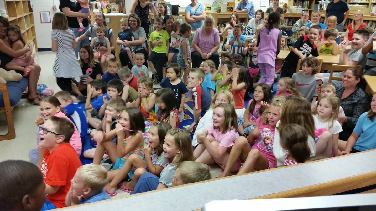 Pattikring44's tweet photo. Day 14 at the BF Summer Library. 142 people here to see Dave DiNaso's Traveling World of Reptiles! #WeAre44 #BFLRC https://t.co/yl9u1J1BPJ