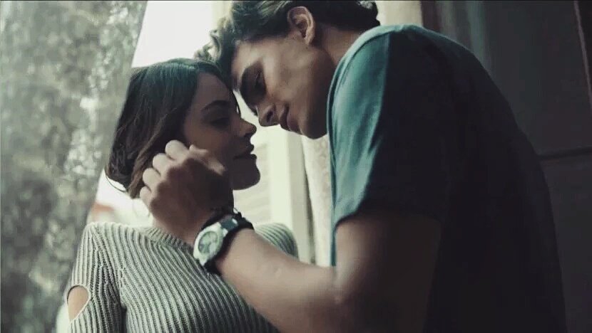 facundonahuel_t's tweet photo. Un millón de Great Escape. Un electro tan europeo y una voz angelical para acompañarlo. @TiniStoessel Increíble😙 https://t.co/aFF7xiGDdR