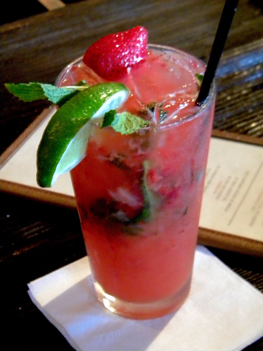 BowerySt's tweet image. #Rum , Fresh #mint , #strawberry , #guava #nectar creates “Six Beers Later” at #MissionCantina for your #humpday