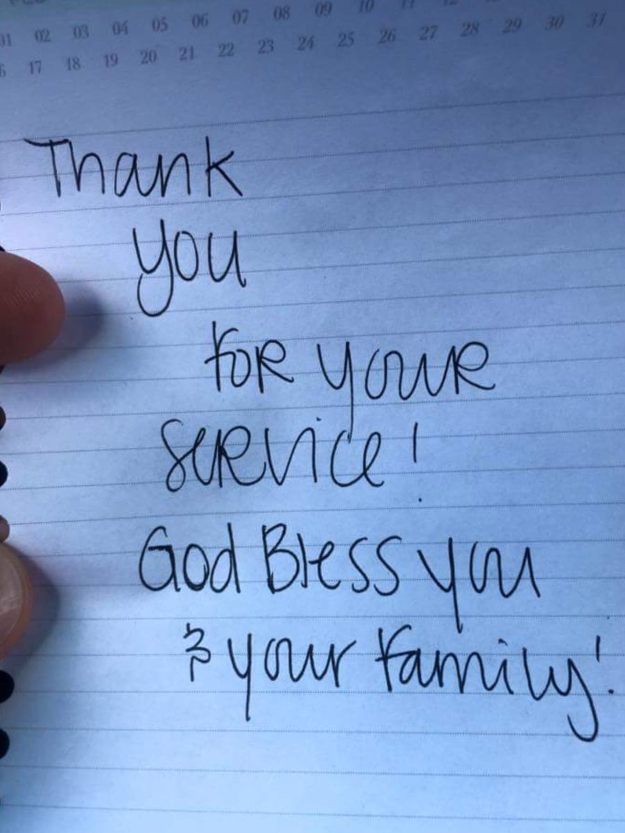 MemphoNewsLady's tweet photo. It's the little things that matter. A @ShelbyTNSheriff deputy found this note on his squad car today.
#BackTheBlue💙 https://t.co/0lXCkICKZz