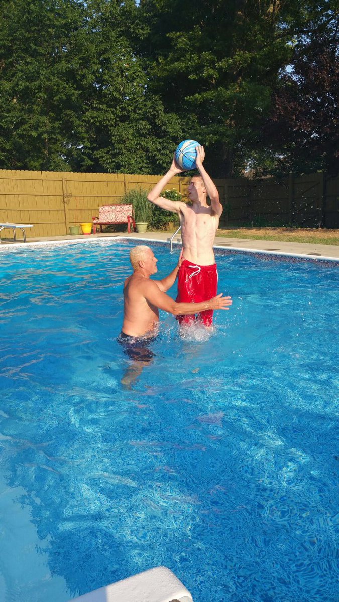 ChaseCf2's tweet image. sorry kid you should've known😂 #poolhoops