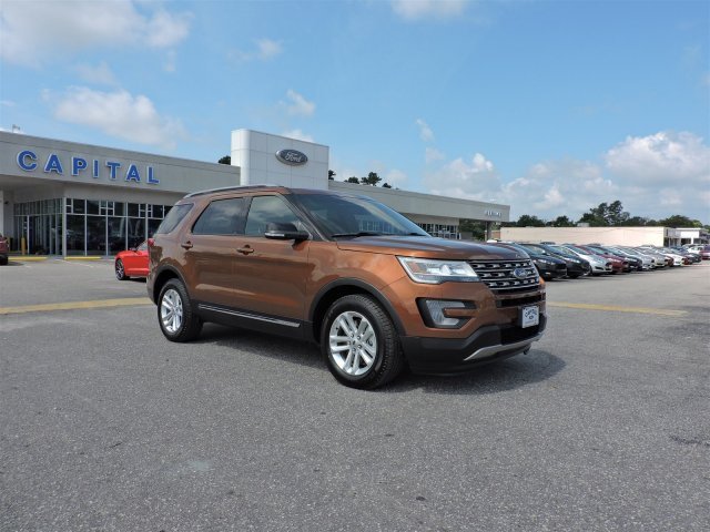 capitalfordwil's tweet image. New Inventory Alert : 2017 Ford Explorer XLT  #Ford #2017FordExplorer fzlnk.com/aeXyWc8D