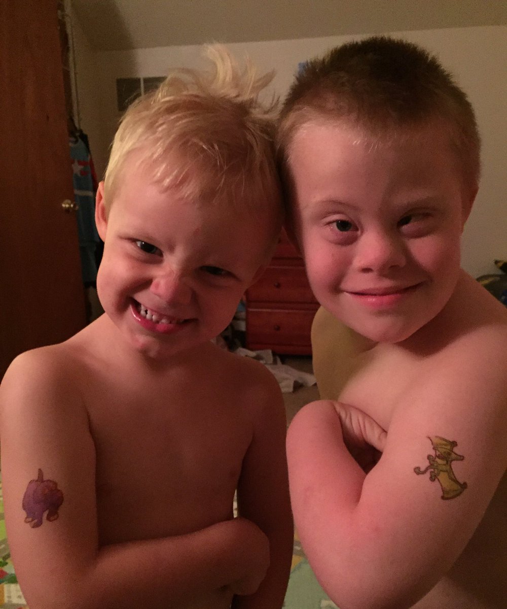 banbury_lisa's tweet image. #toughguys 
#tattoos 
#whyIPlexus