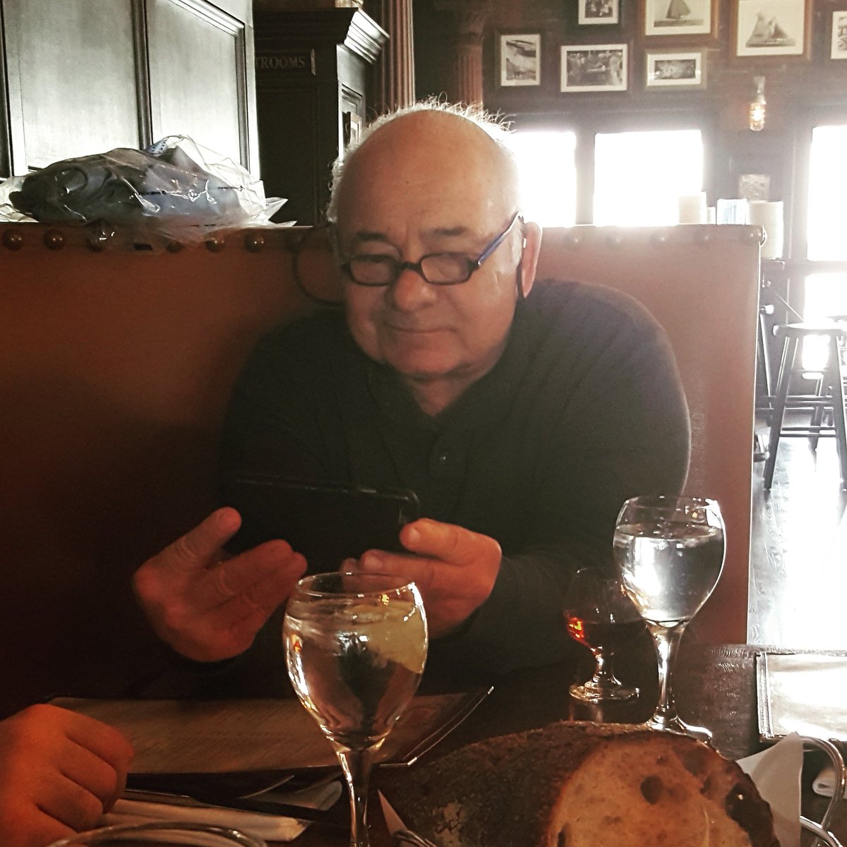 burtyoungartist's tweet photo. Trying figure out my new iPhone. And when I say new I mean like a few months old. ;) #rockybalboa #rocky #burtyoung https://t.co/8ETbLKfPbx