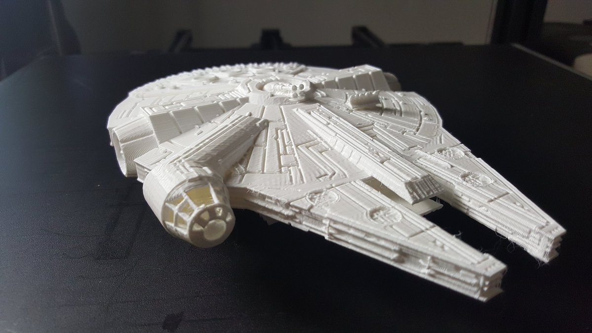 AlexLaanko's tweet photo. 10+ hour #3dprint millennium falcon @starwars @EuleNation @joeltelling @gCreate3D https://t.co/RigKNnM6wi