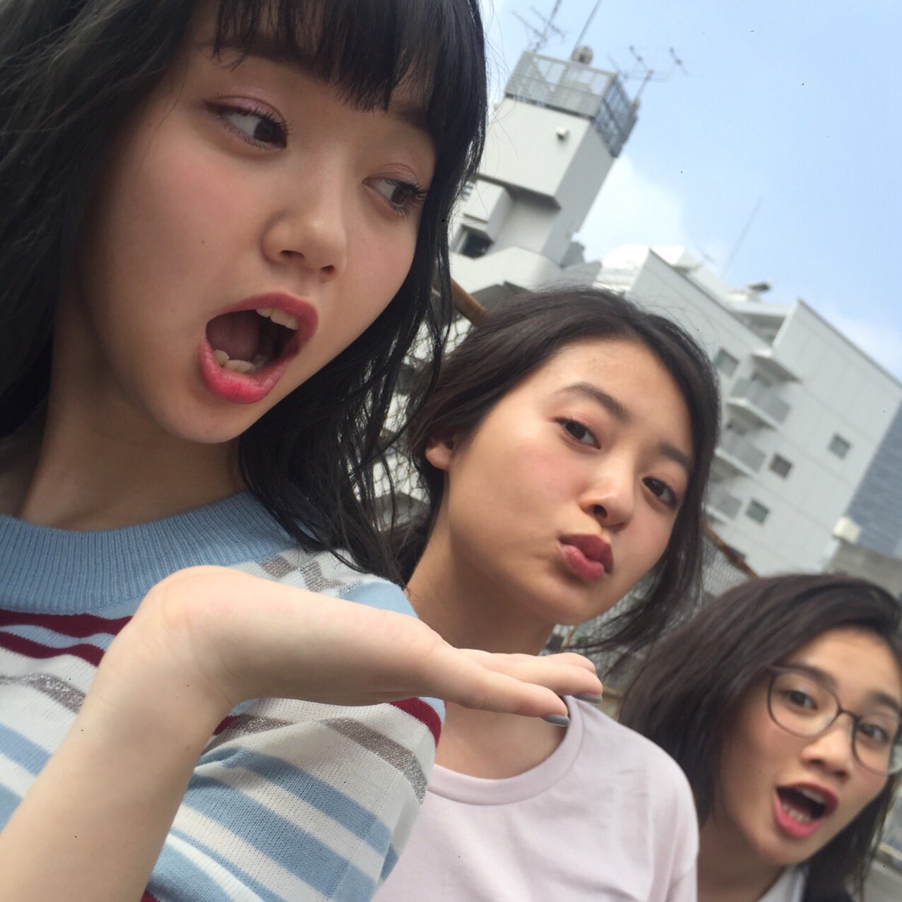 Seventeen セブンティーン 超暑いけど 秋服の撮影 江野沢愛美 田辺桃子 佐々木莉佳子 Seventeen撮影中 Stニュース T Co Ayzskmdxmg Twitter